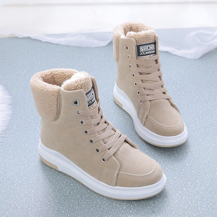 Snowboots | fur lined | lace-up boots | winter boots | ankle boots