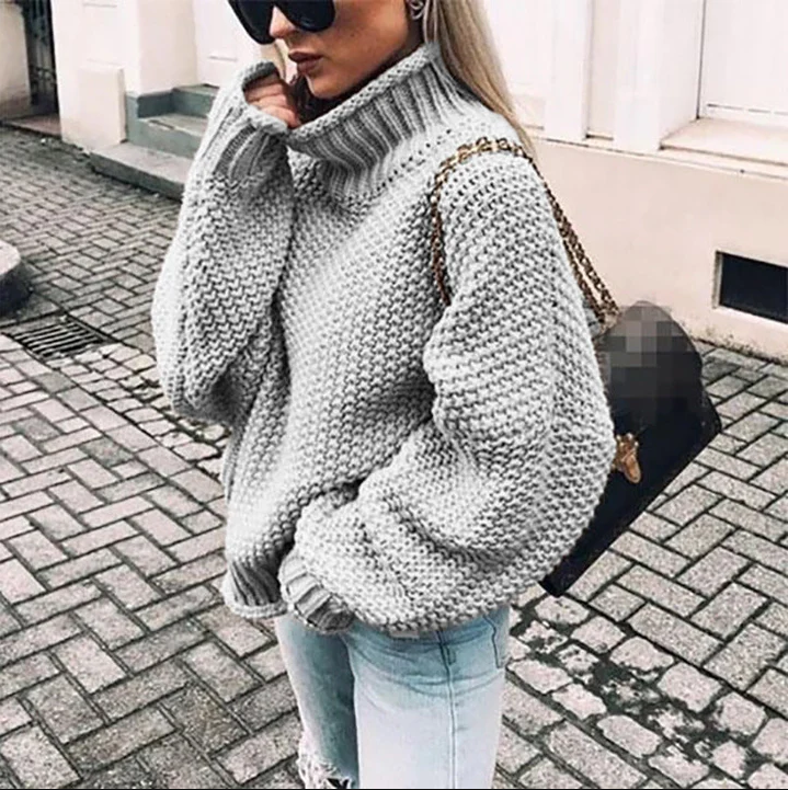 Leyna - turtleneck