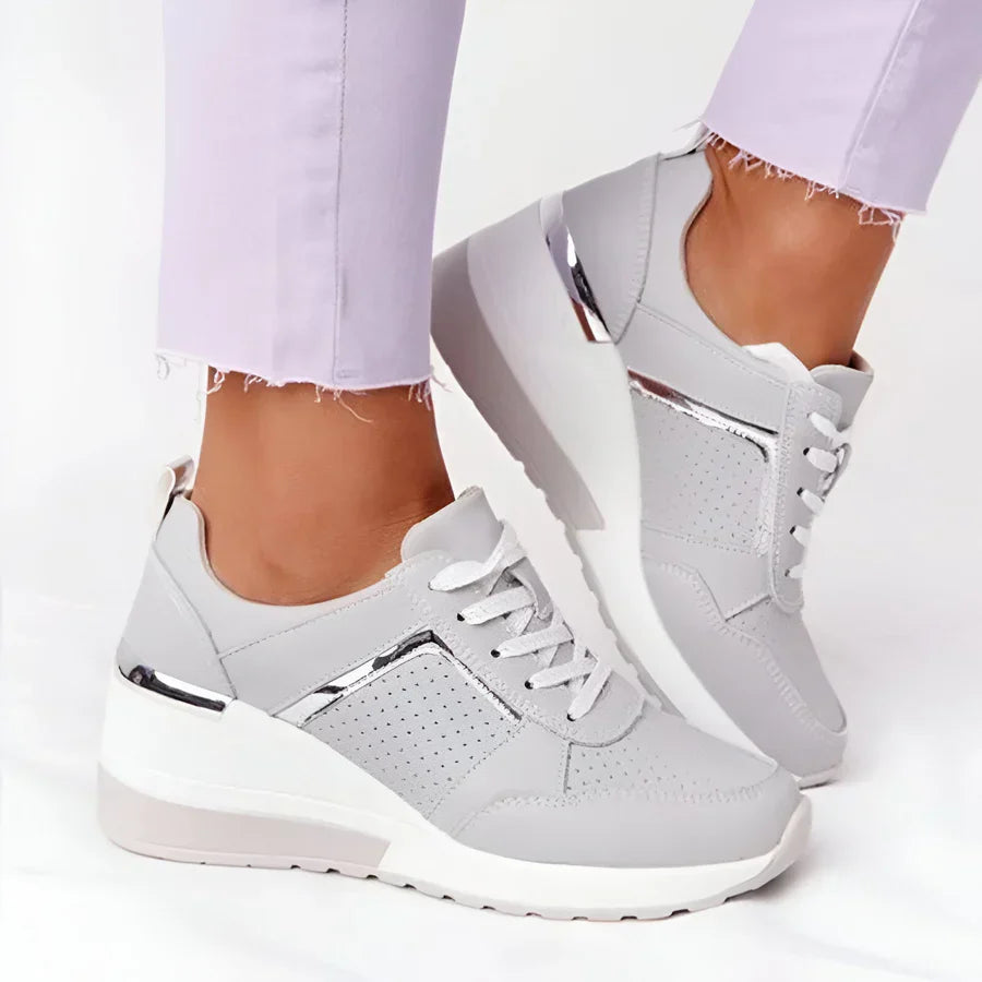 Chiara - comfortable women's shoes with arch support
