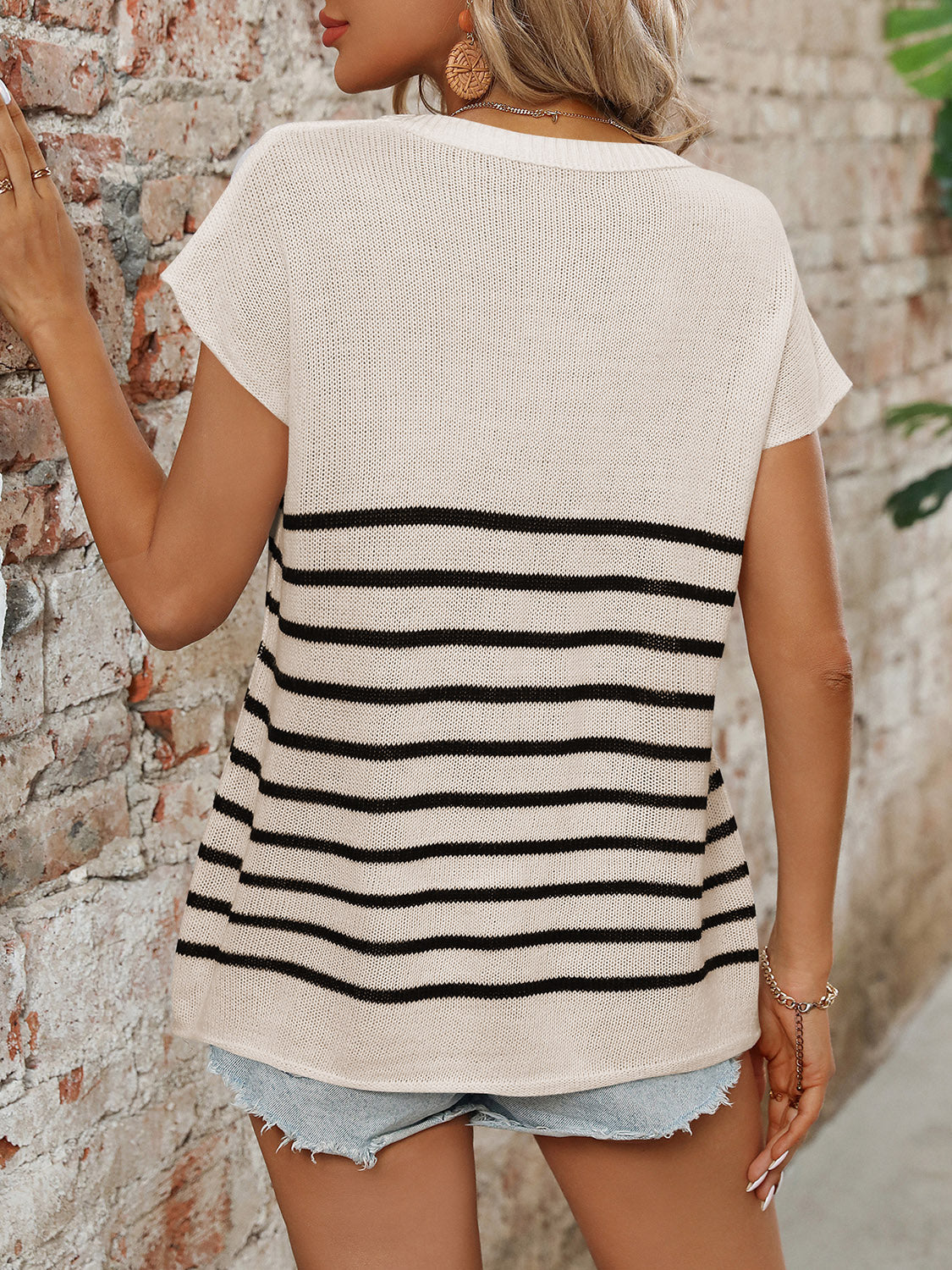 JANE ROUND NECK STRIPE KNIT TOP