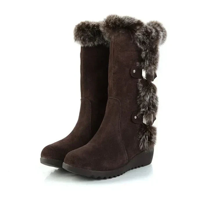 Mid-length winter shoes for women with warm fur lining