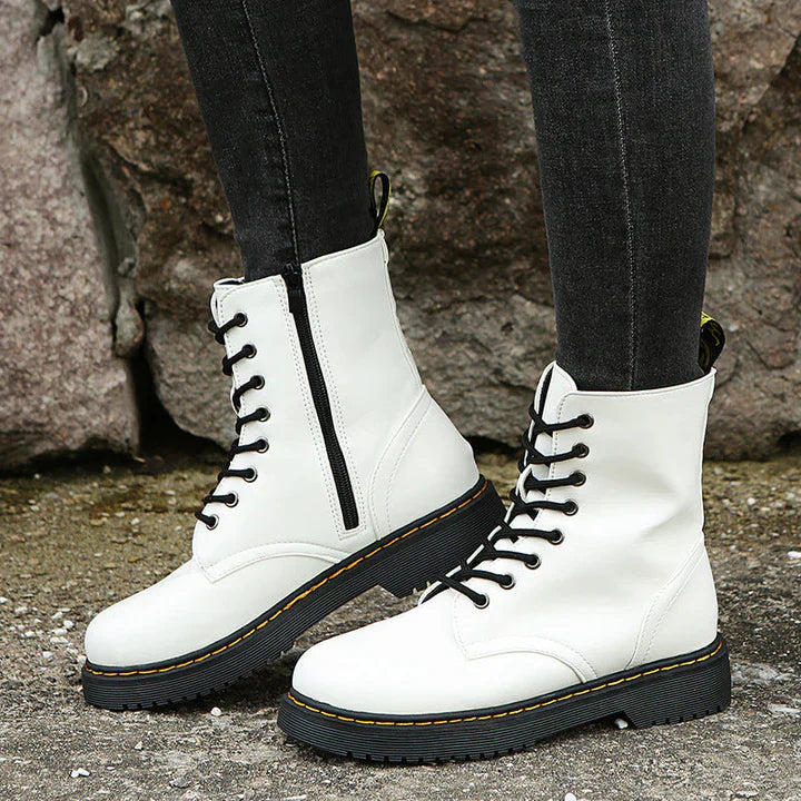 Jalessa - comfortable boots with laces and zip closure