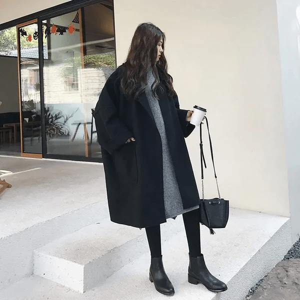 Live | Elegant oversized trench coat in wool