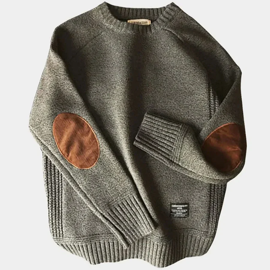 Warm men's jumper in classic colours