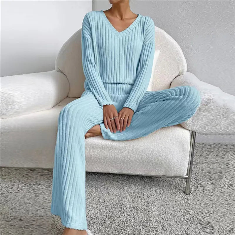 Carrie - Ribbed V-Neck Comfort Set