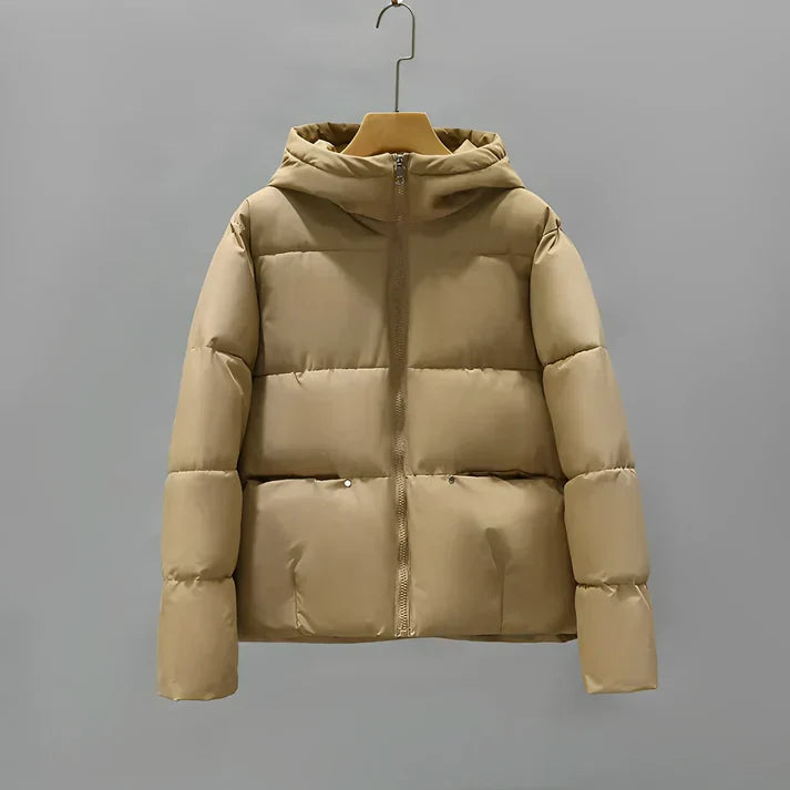 Warm - women's winter coat 2024: elegant puffer coat trend